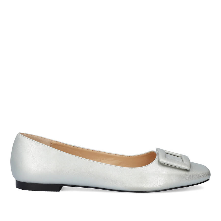 Flat ballerinas in silver faux leather 