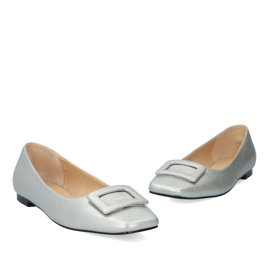 Flat ballerinas in silver faux leather 