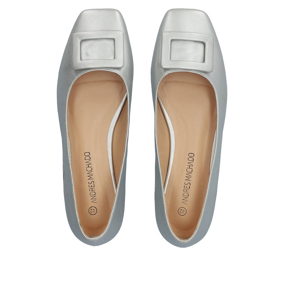 Flat ballerinas in silver faux leather 