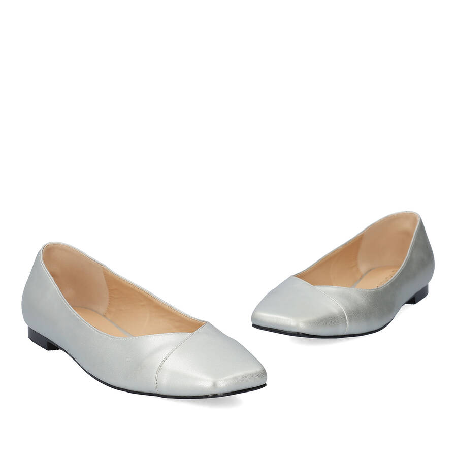 Silver coloured faux leather ballerina 