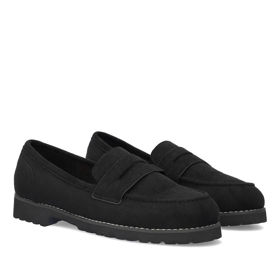 Moccasins in black faux suede and track sole 