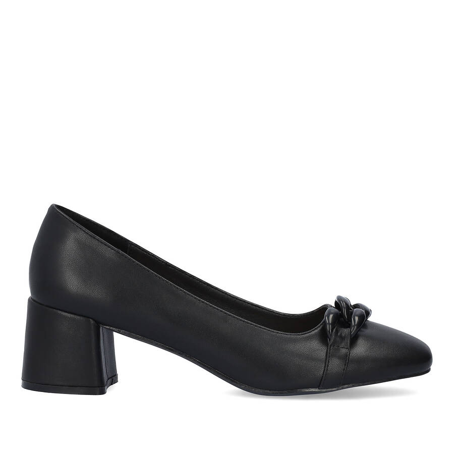 Heeled shoes in black faux leather 