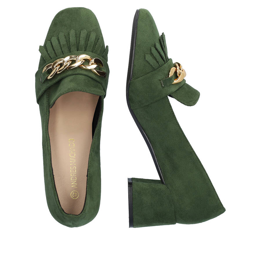 Heeled moccasin in green coloured faux suede 