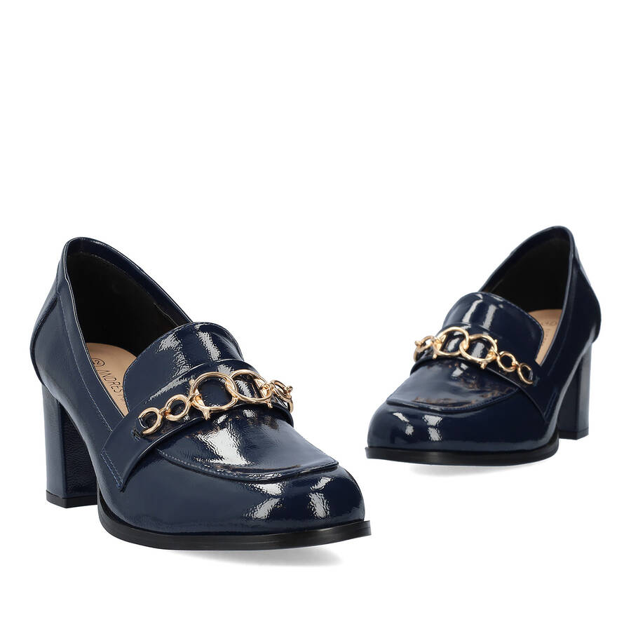 Heeled moccasins in navy patent 