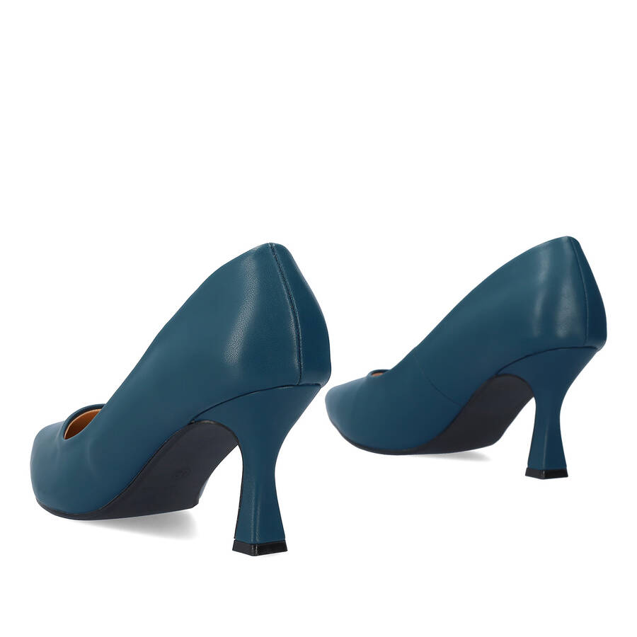 Heeled shoes in blue faux leather 