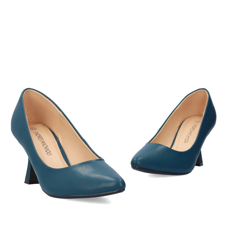 Heeled shoes in blue faux leather 