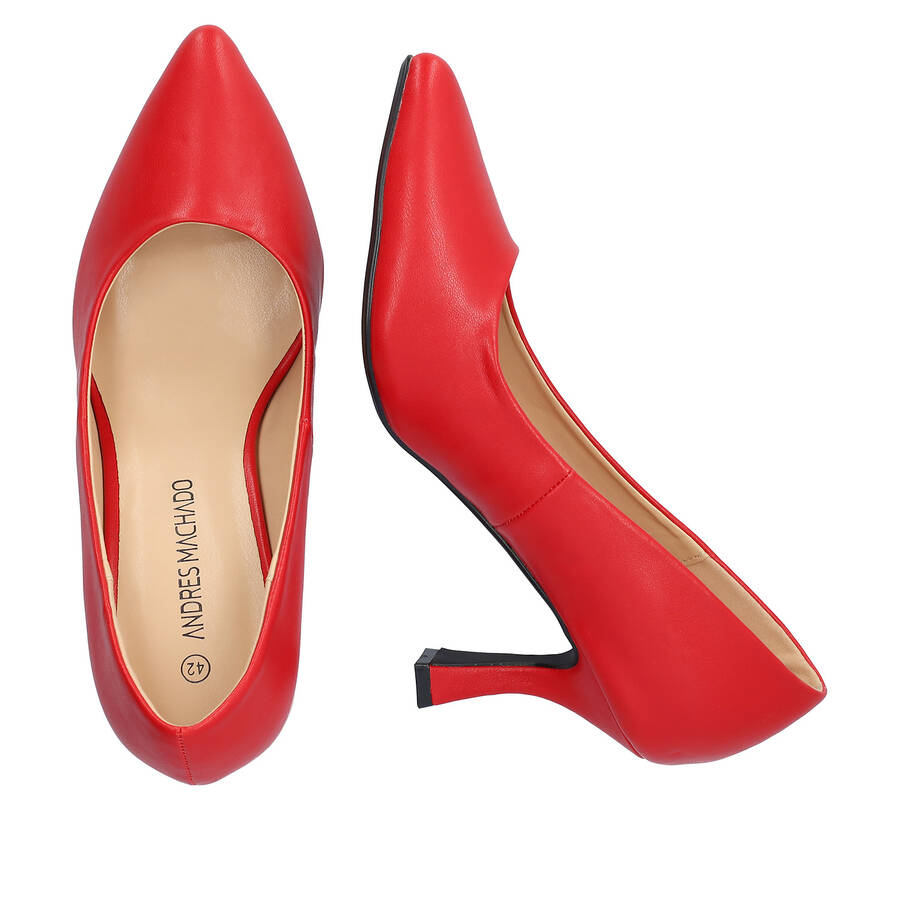 Heeled shoes in red faux leather 