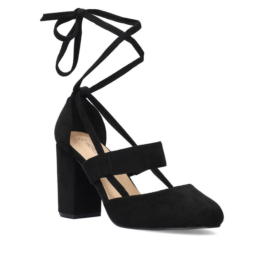 Heeled shoes in black faux suede 