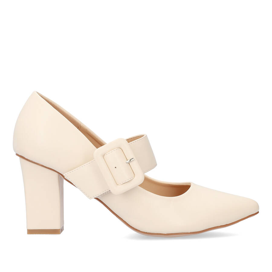 Classic pumps in off white faux leather 