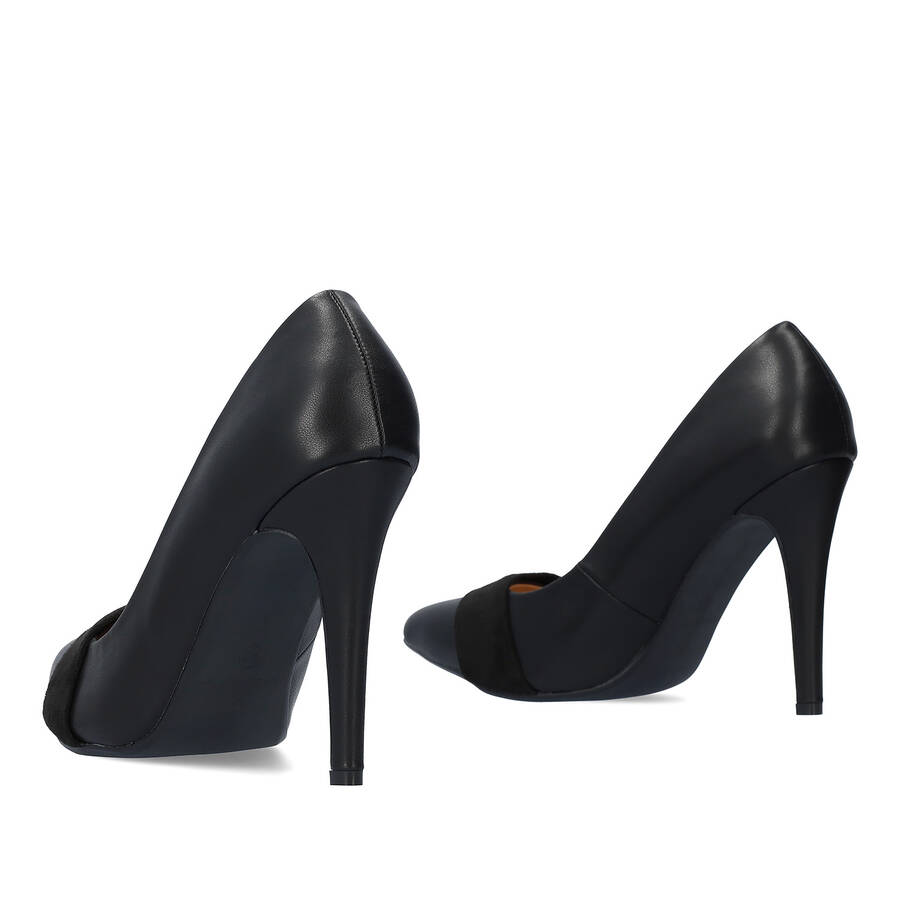 Fine tip stilettos in black faux leather 