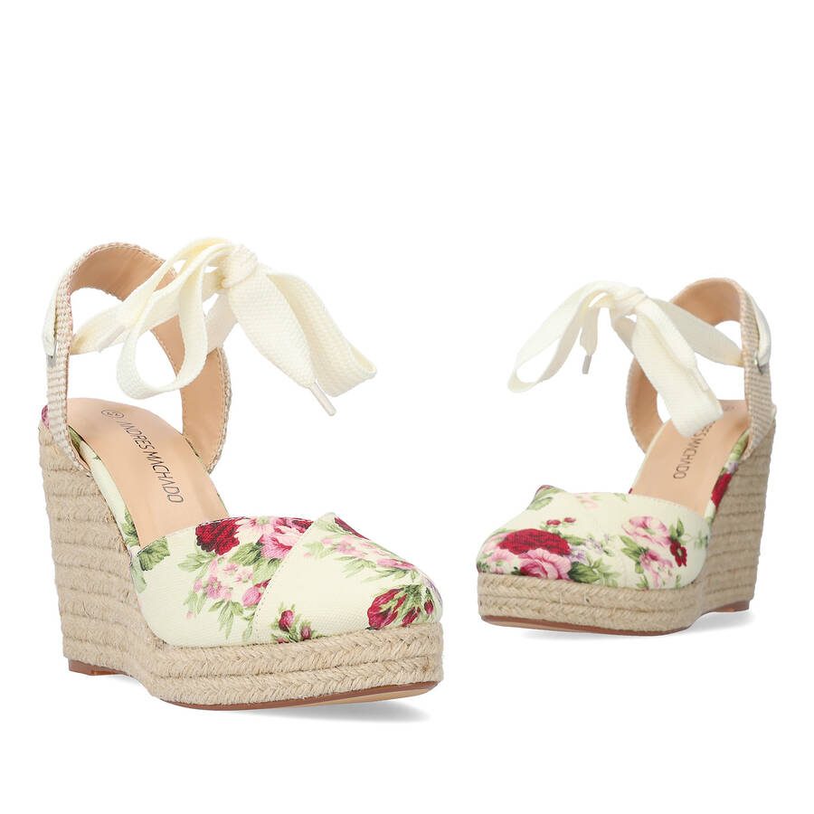 Beige fabric espadrille with jute wedge 