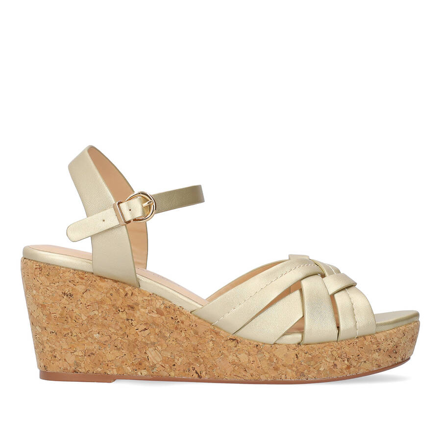 Gold-coloured soft sandals with a wooden effect wedge 