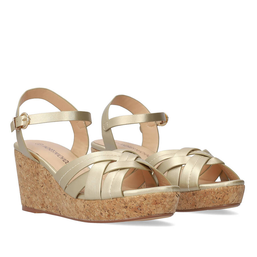 Gold-coloured soft sandals with a wooden effect wedge 