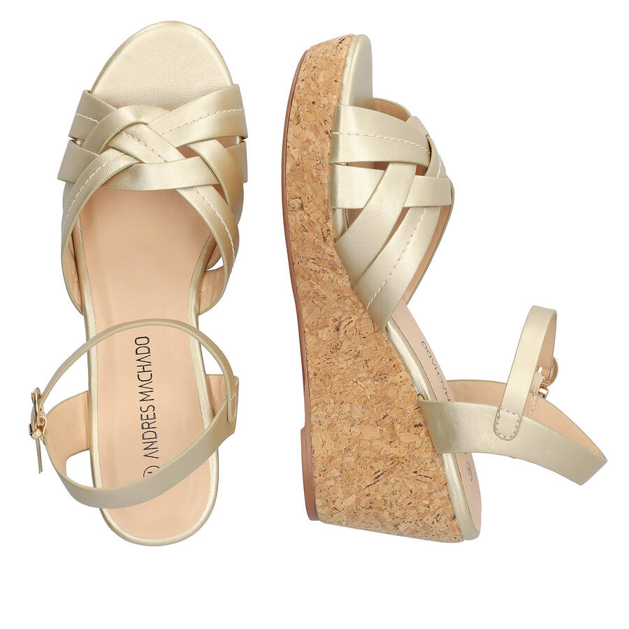 Gold-coloured soft sandals with a wooden effect wedge 