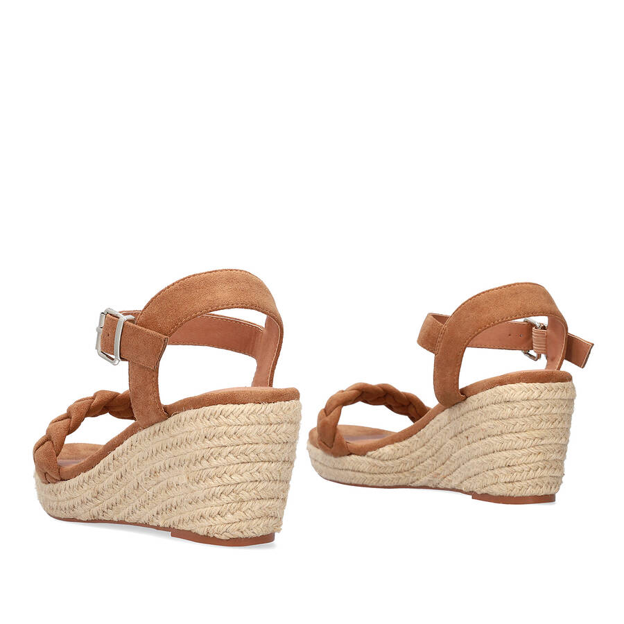 Brown faux suede sandal with a jute wedge 