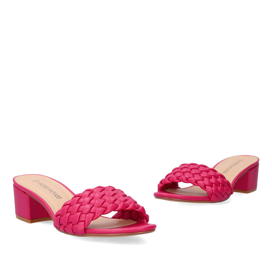 Squared heel mule in soft fuxia material 