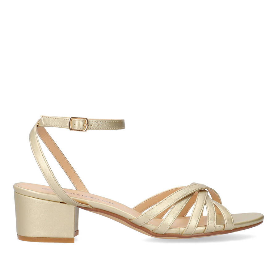 Squared heel sandal in gold soft material 