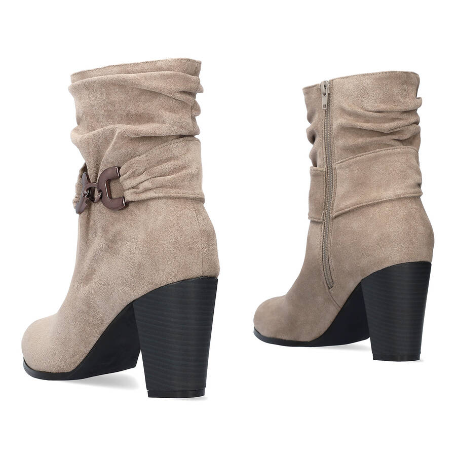 Heeled booties in grey faux suede material 