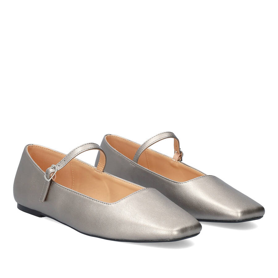 Flat old silver ballerinas made in soft faux leather 