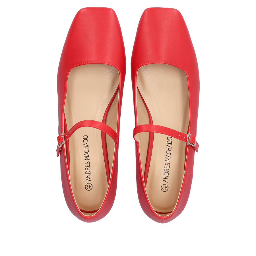 Flat red ballerinas made in soft faux leather 