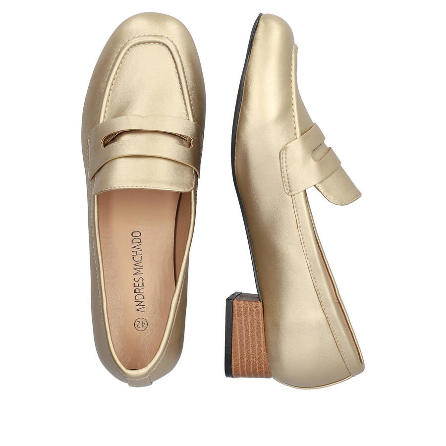 Heeled loafer in soft gold faux leather 