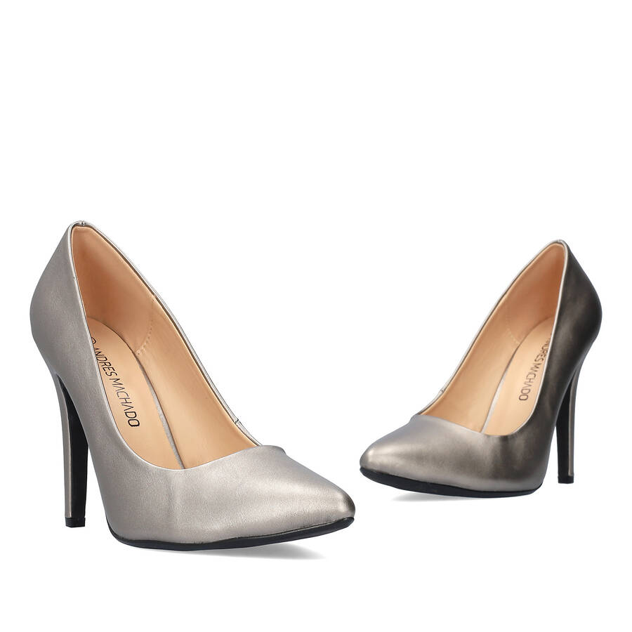 Old silver coloured soft faux leather heeled pumps 