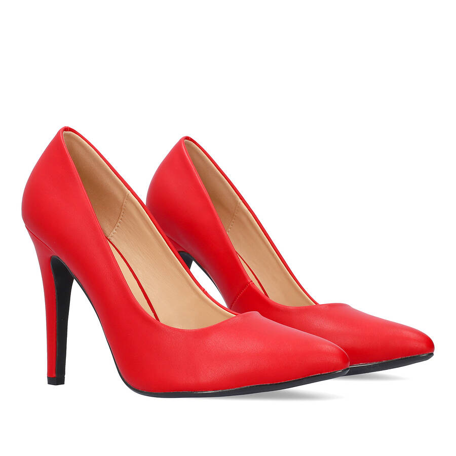 Red soft faux leather heeled pumps 