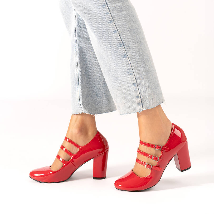 Heeled Mary Jane in red patent soft leather 