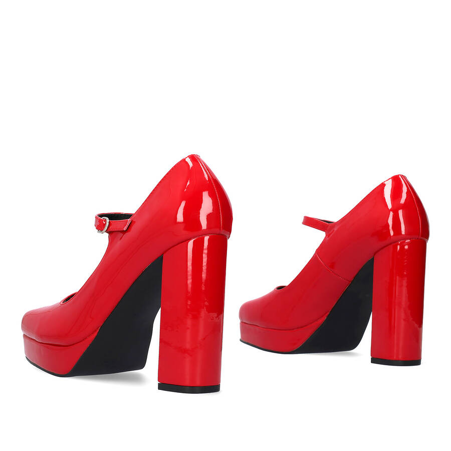 Heeled Mary Jane in soft patent red colour 