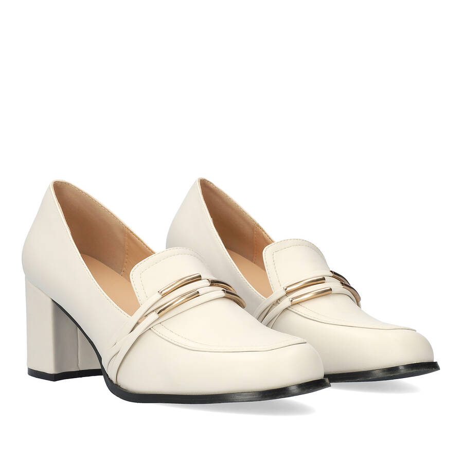 Heeled loafer in beige soft faux leather 