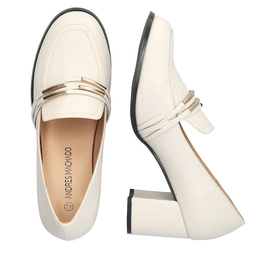 Heeled loafer in beige soft faux leather 