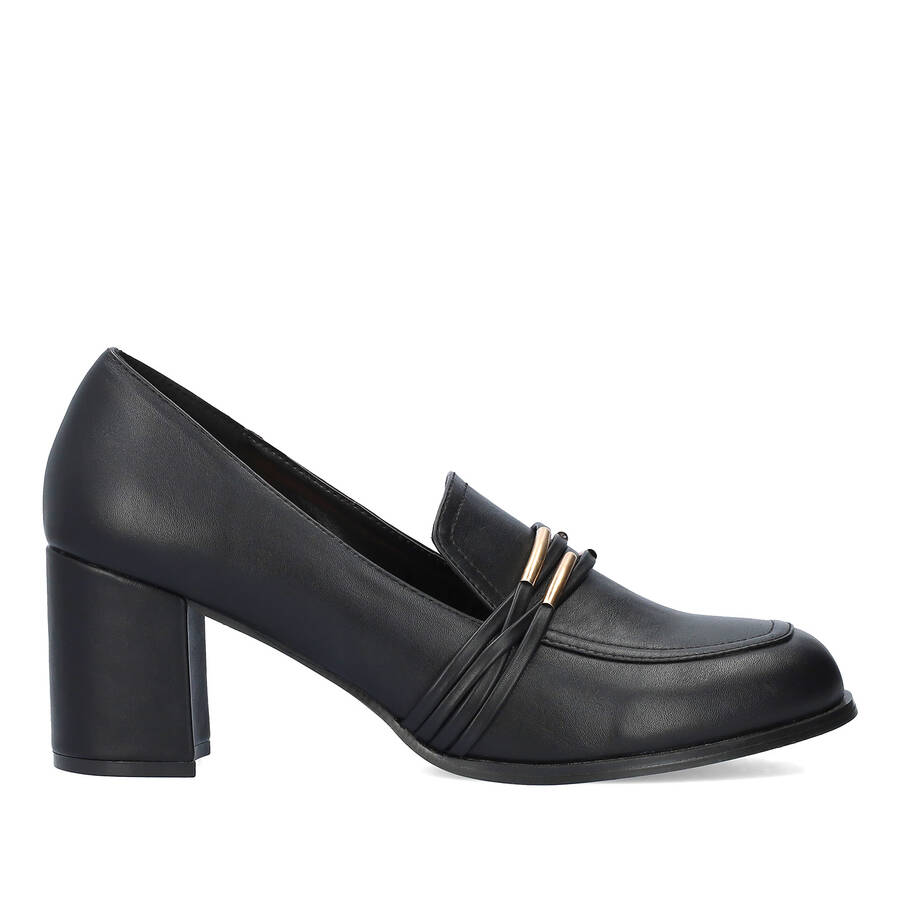 Heeled loafer in black soft faux leather 