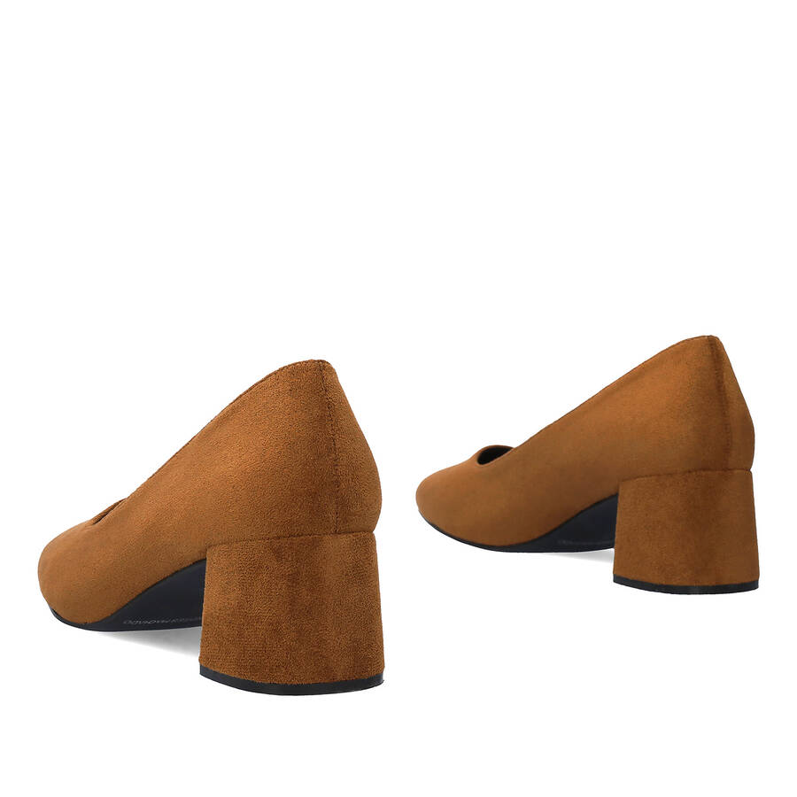 Brown faux suede heeled pumps 