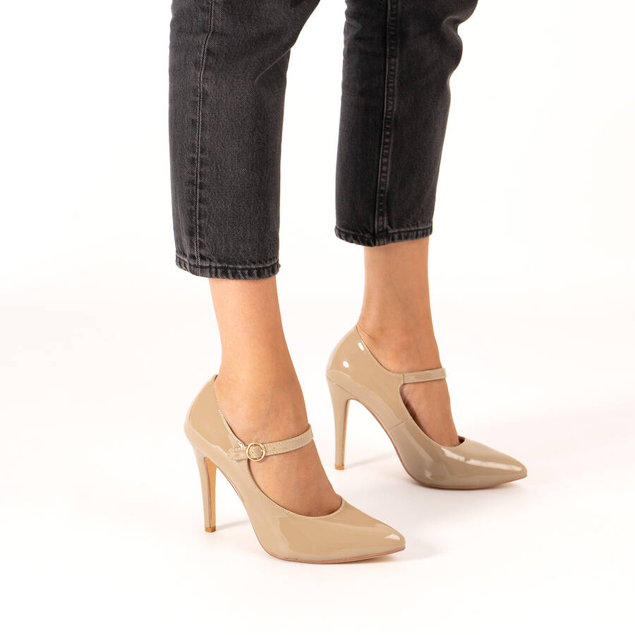 Beige soft patent heeled Mary Jane 