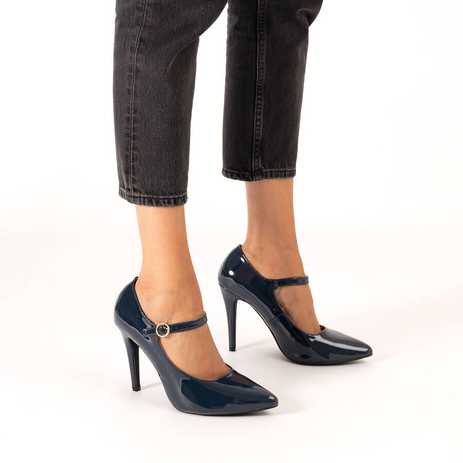 Navy soft patent heeled Mary Jane 