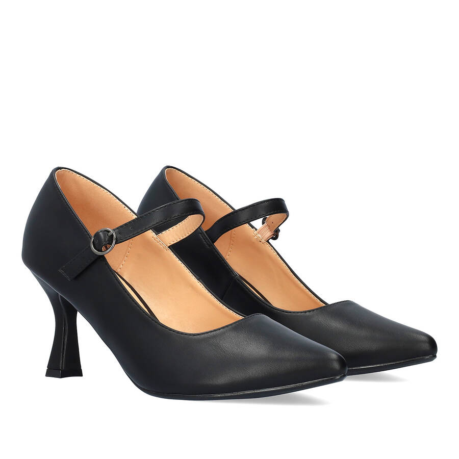 Mary Jane with kitten heel in soft black colour 