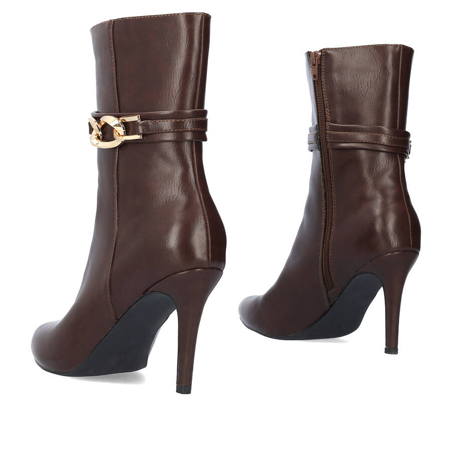 Heeled booties in soft brown faux leather 