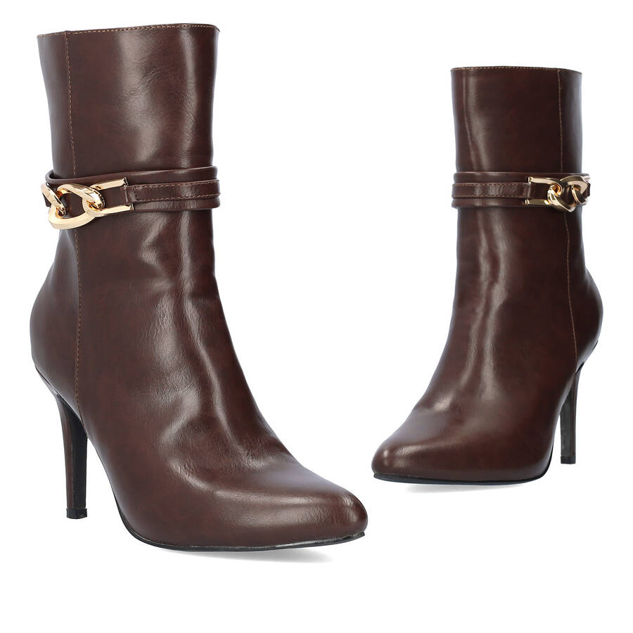 Heeled booties in soft brown faux leather 