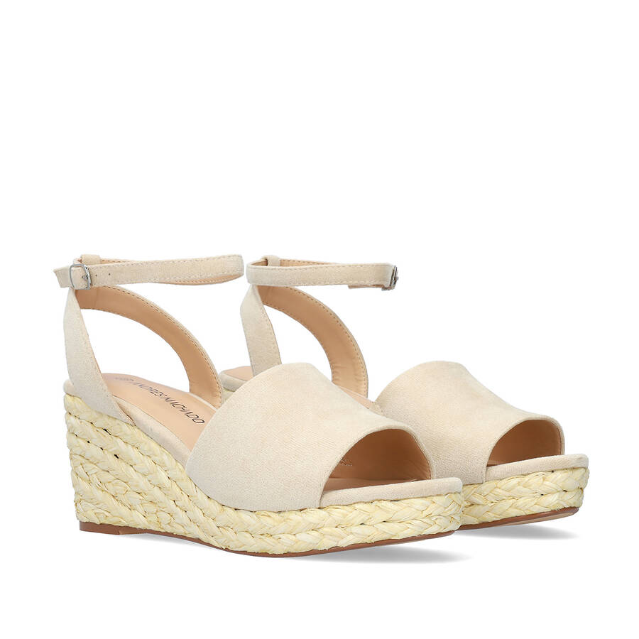 Sandale in Beige aus Wildlederimitat mit Jutekeil 