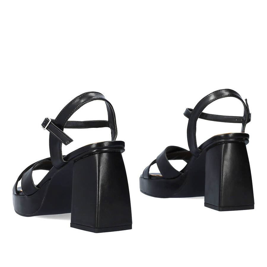 Sandales en simili cuir noir avec talon large et plateforme 