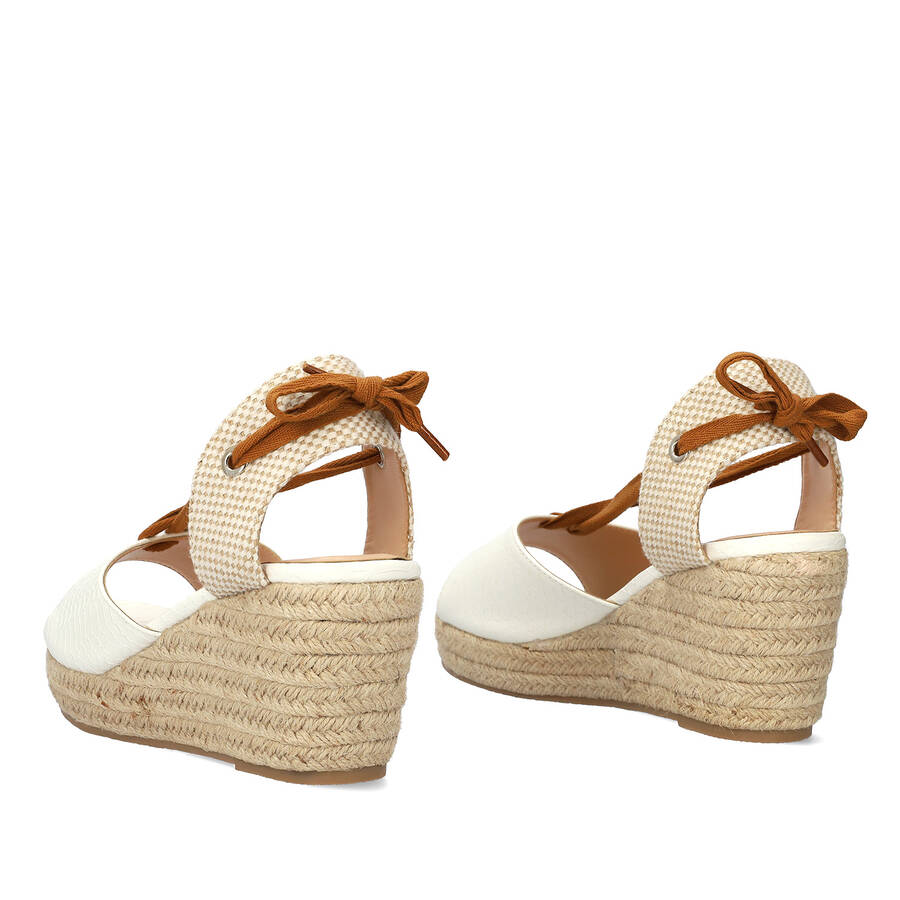 Soft combined white sandals with jute wedge 