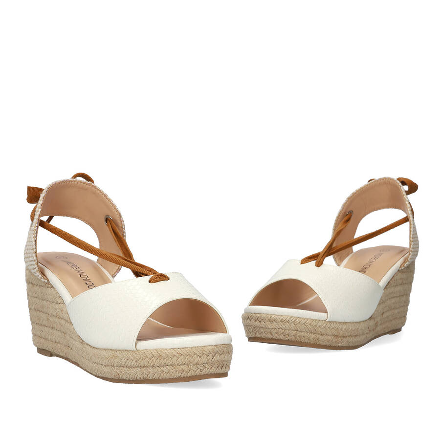 Soft combined white sandals with jute wedge 