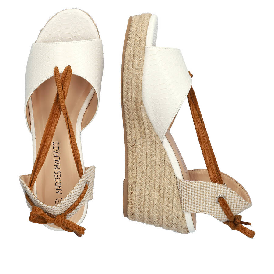 Soft combined white sandals with jute wedge 