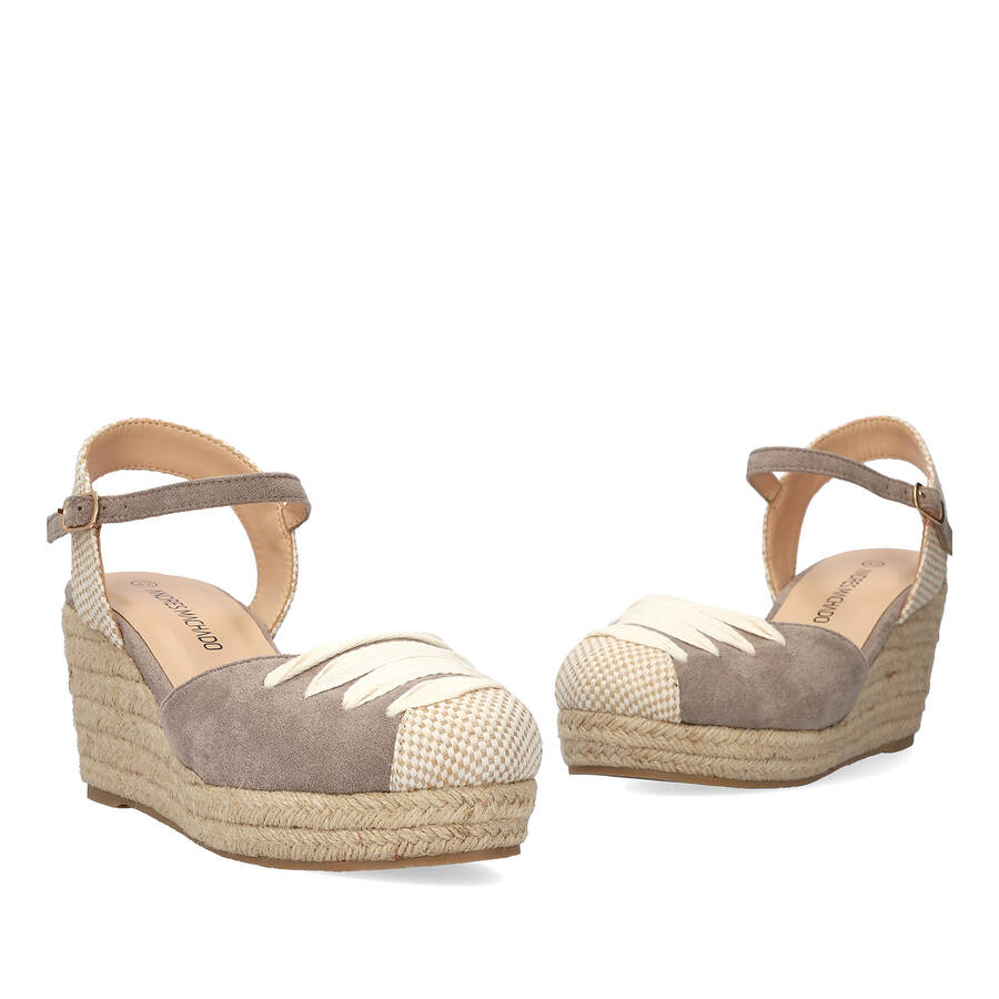 Grey suede espadrilles with jute wedge 