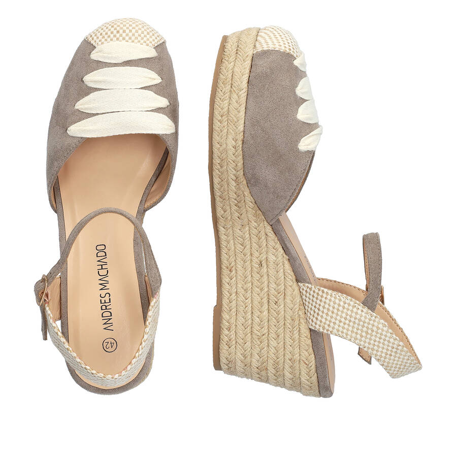 Grey suede espadrilles with jute wedge 