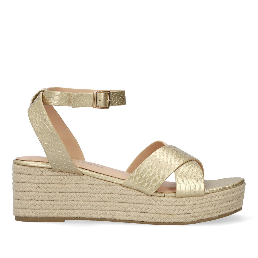 Gold sandals in soft coco material and jude wedge 