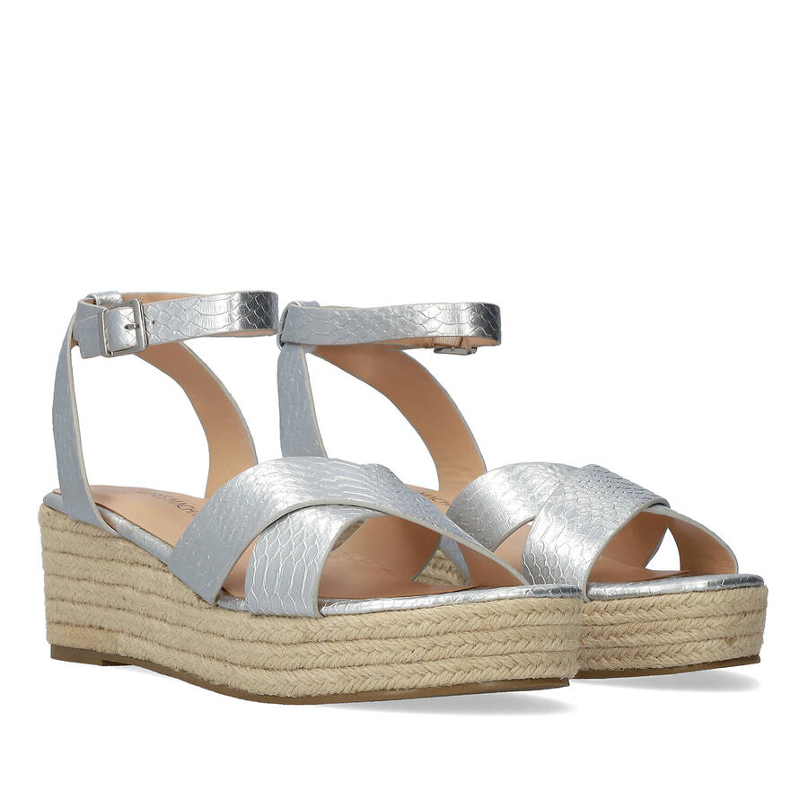 Silver sandals in soft coco material and jude wedge 