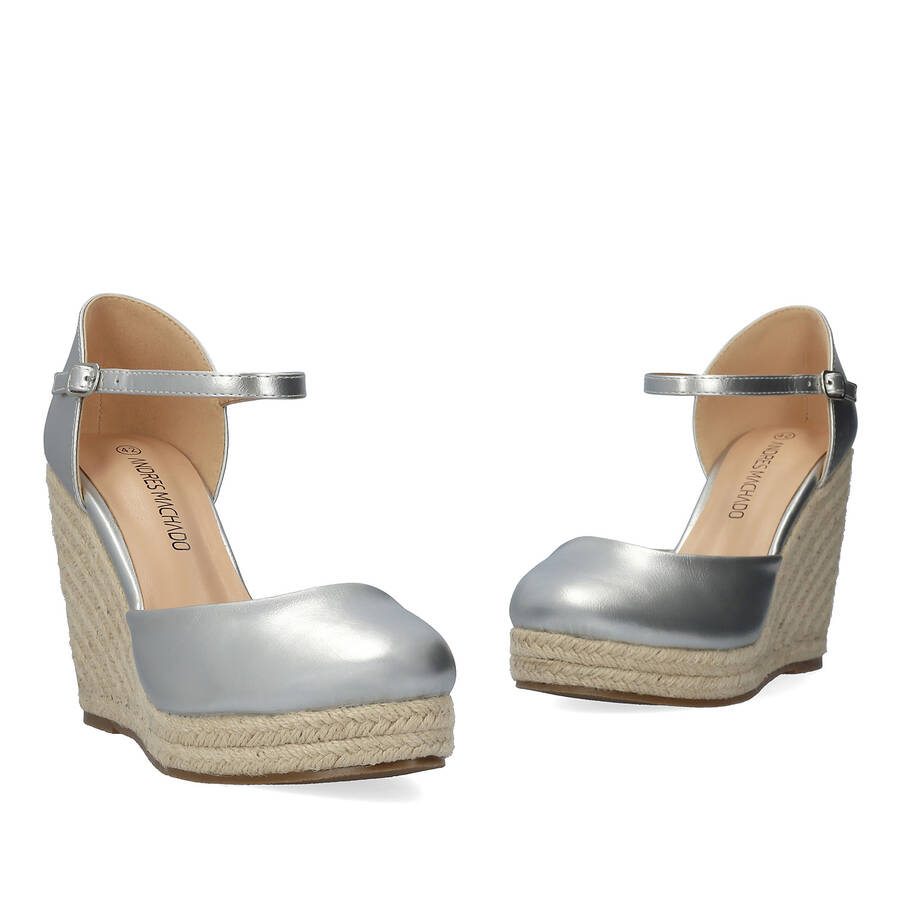 Sandalia en soft Plata con cuña en yute 