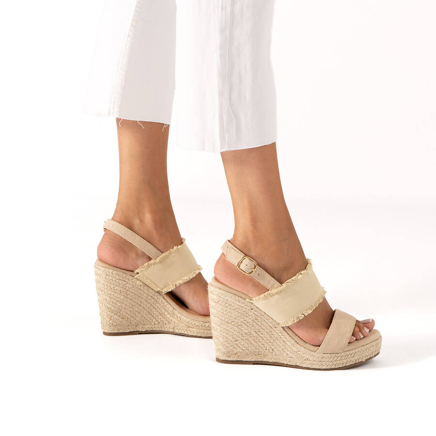 Suede beige sandal with jute wedge 