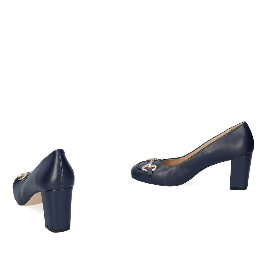 Vintage style heeled shoes in navy leather 